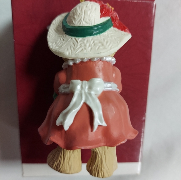 Hallmark Keepsake 1993 MOM Ornament Mamma Bear In Red Dress & Hat Wearing Pearls - Picture 2 of 12